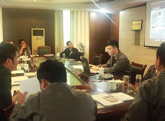 陜西省農(nóng)機(jī)系統(tǒng)領(lǐng)導(dǎo)蒞臨我公司考察指導(dǎo)